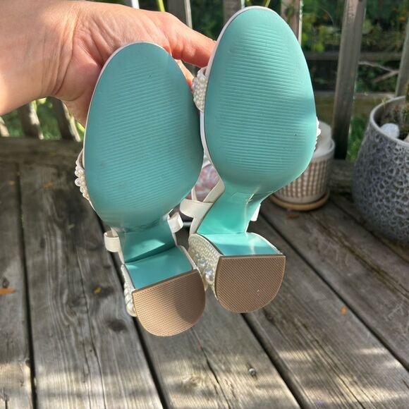 Blue By Betsey Johnson Heels Sandals Pearl Size 7M Bride Wedding Pumps - Picture 7 of 16